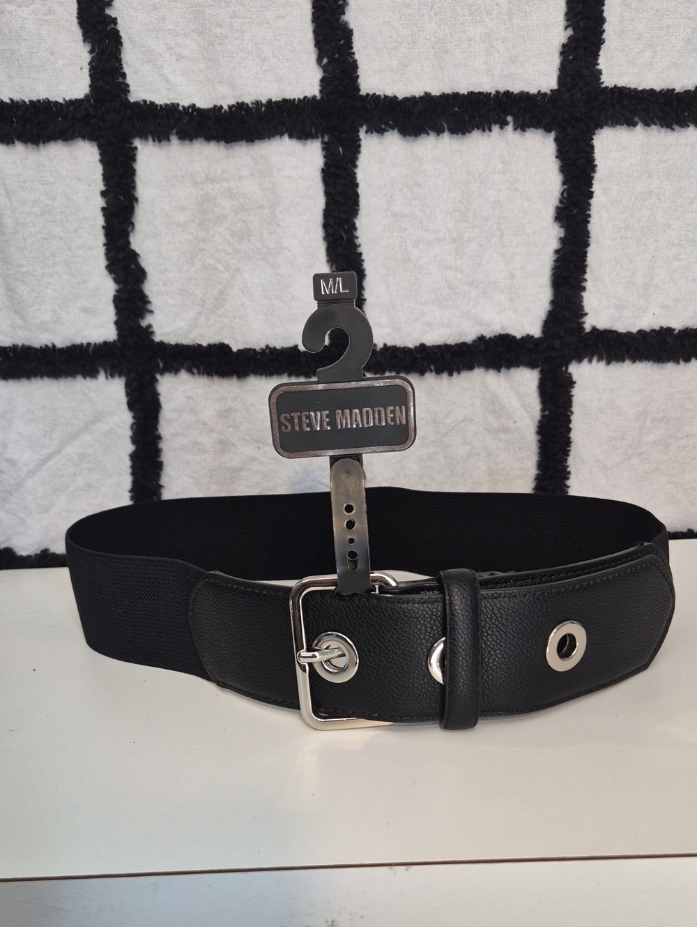 NWT Steve Madden Black Elastic / Patent Leather Grommet Belt M / L